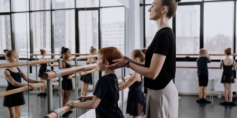 dance teacher lower risk of eating disorders