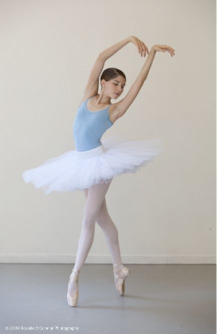 Rachel Fine dancing — the professional dancer turned dietitian nutritionist for dancers